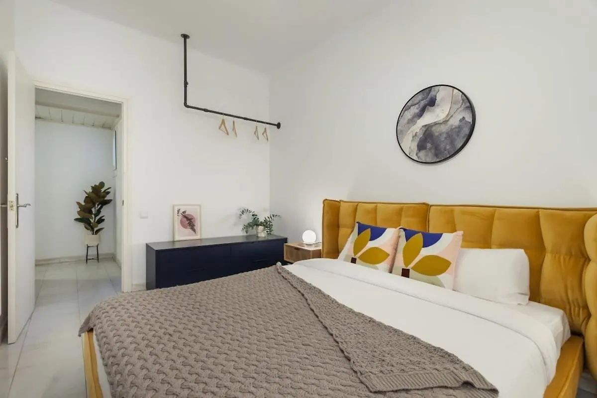 Sagrada Familia Cozy 3 Bedroom With Balcony برشلونة
