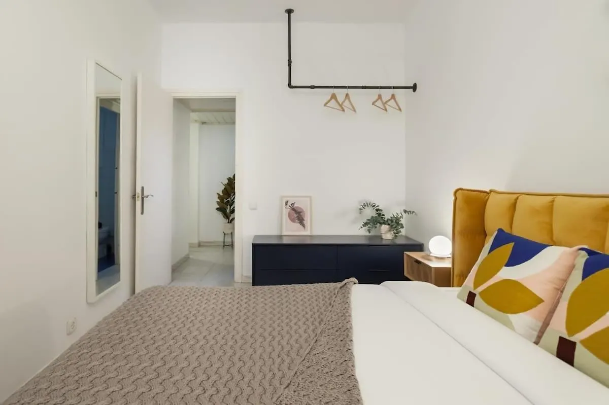 Sagrada Familia Cozy 3 Bedroom With Balcony Barcelona Apartamento